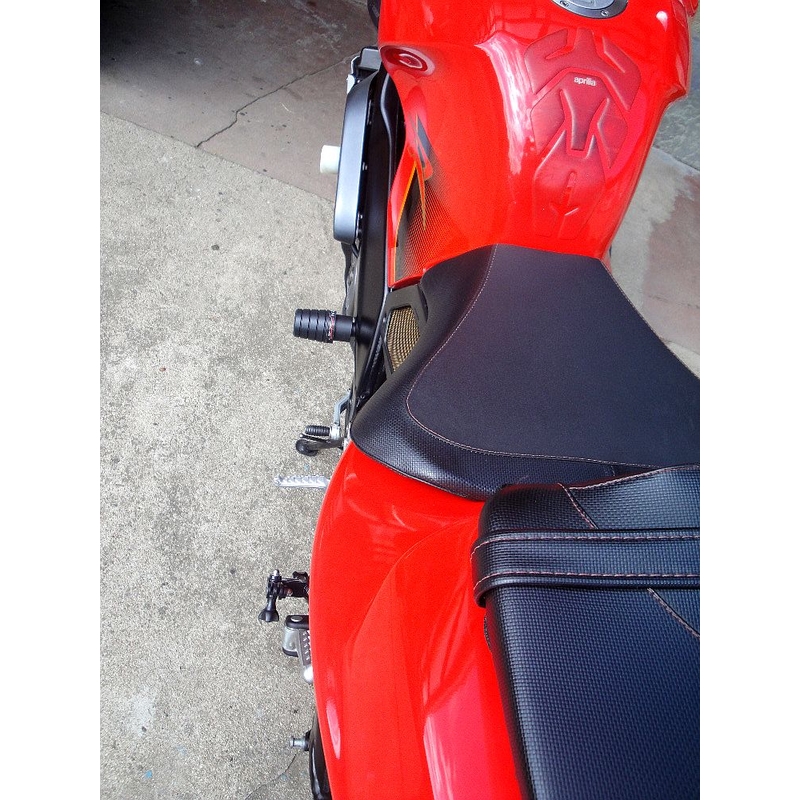 Aprilia TUONO 1000 (02-05)  Arrow výprodej