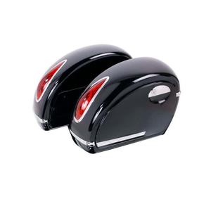 Boční kufry CUSTOMACCES VOYAGER AR0002N černý pravý