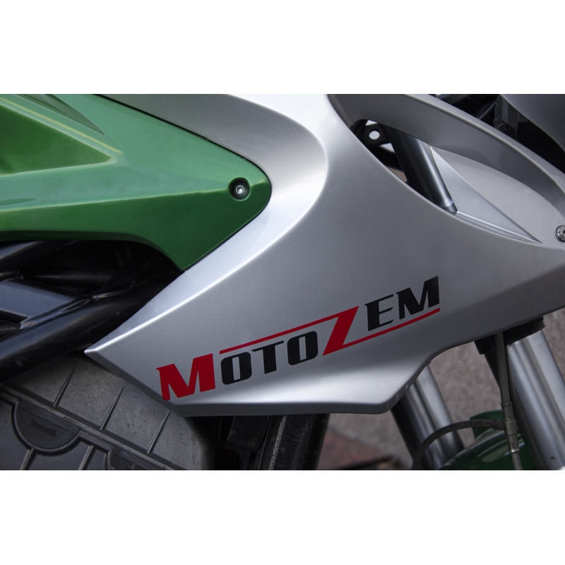 Nálepka logo MotoZem černá