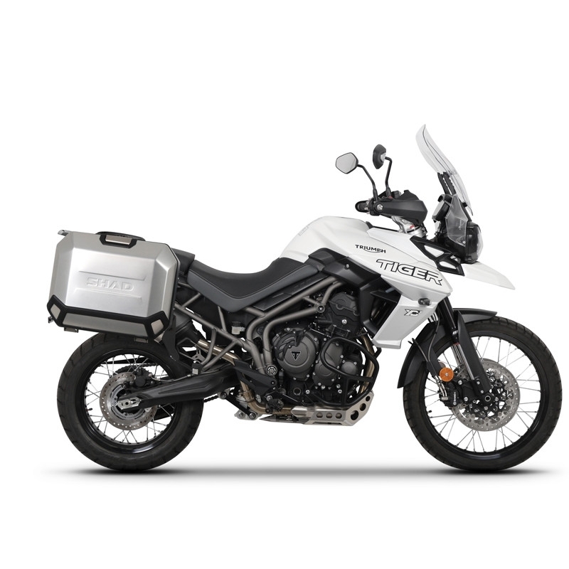 Kompletní sada bočních hliníkových kufrů SHAD TERRA 36L/47L, včetně montážní sady SHAD TRIUMPH Tiger 800