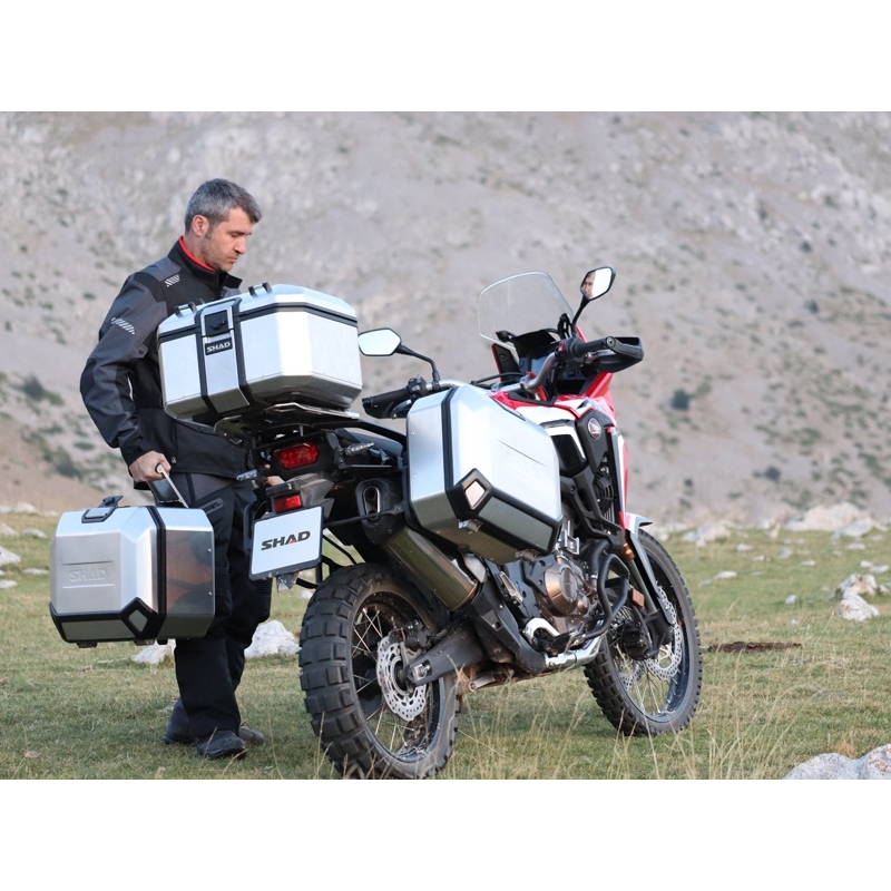 Kompletní sada hliníkových kufrů SHAD TERRA, 48L topcase 47L/47L boční kufry, včetně montážní sady a plotny SHAD HONDA CB 500 X