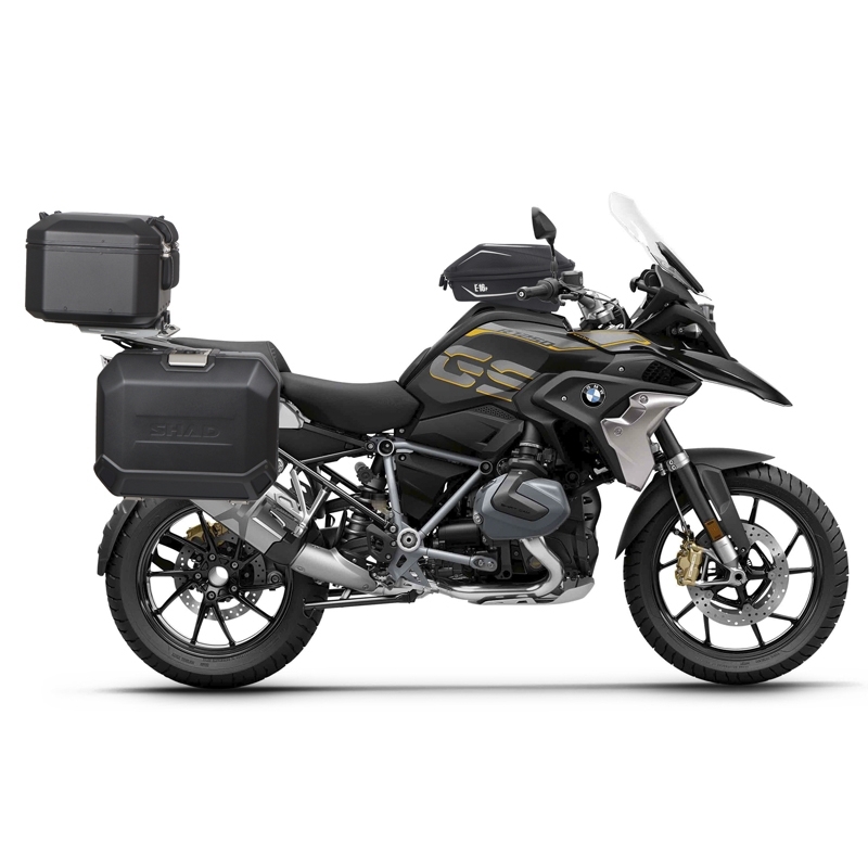 Kompletní sada bočních černých hliníkových kufrů SHAD TERRA BLACK 36L/47L , včetně montážní sady SHAD BMW R 1200 GS/ R 1200 GS Adventure/ R 1250 GS/ R 1250 GS Adventure