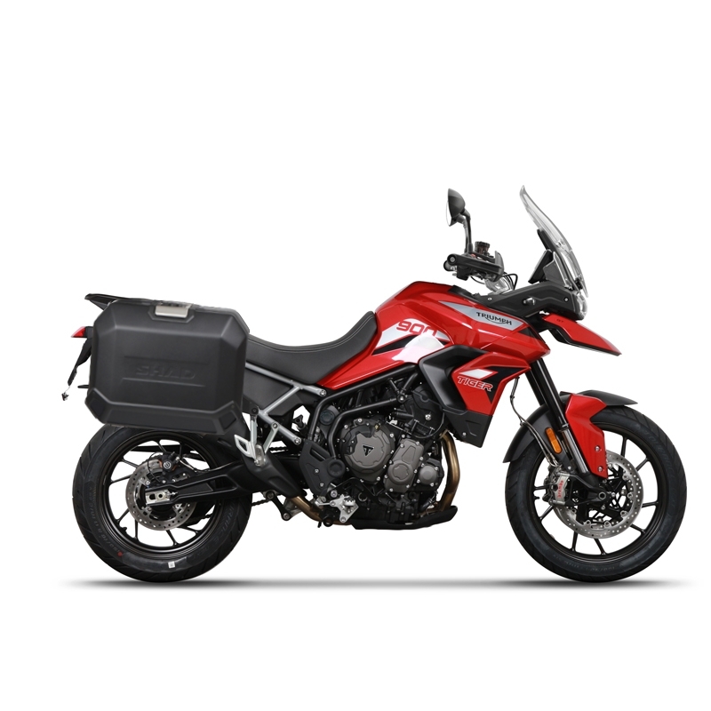 Kompletní sada bočních černých hliníkových kufrů SHAD TERRA BLACK 36L/47L , včetně montážní sady SHAD TRIUMPH Tiger 900