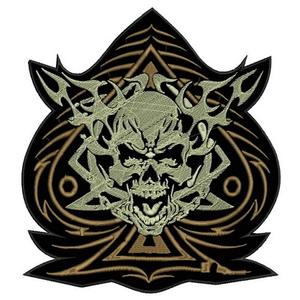 Nášivka Pik hnědá