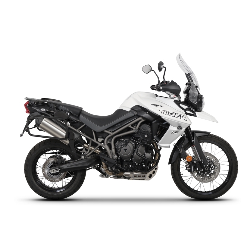 Kompletní sada černých hliníkových kufrů SHAD TERRA BLACK , 48L topcase   36L/47L boční kufry, včetně montážní sady a plotny SHAD TRIUMPH Tiger 800