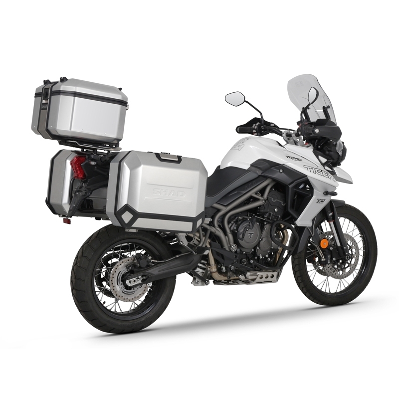 Kompletní sada černých hliníkových kufrů SHAD TERRA BLACK , 48L topcase   36L/47L boční kufry, včetně montážní sady a plotny SHAD TRIUMPH Tiger 800