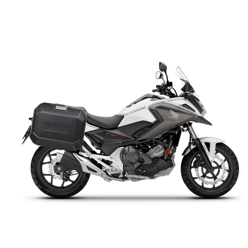 Kompletní sada bočních černých hliníkových kufrů SHAD TERRA BLACK 36L/36L , včetně montážní sady SHAD HONDA NC 750 X