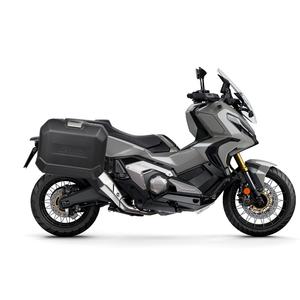 Kompletní sada bočních černých hliníkových kufrů SHAD TERRA BLACK 36L/36L , včetně montážní sady SHAD HONDA X-ADV 750