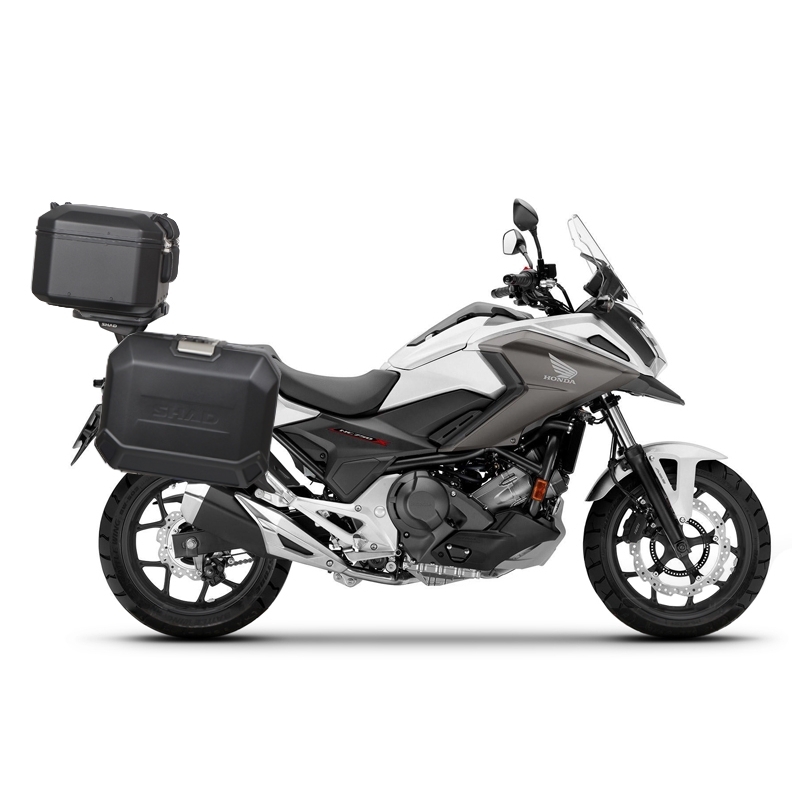 Kompletní sada černých hliníkových kufrů SHAD TERRA BLACK , 48L topcase 47L/47L boční kufry, včetně montážní sady a plotny SHAD HONDA NC 750 X