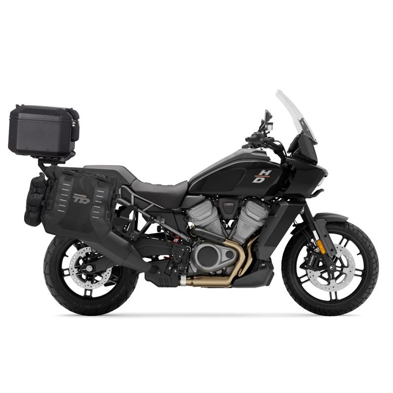 Kompletní sada bočních adventure brašen SHAD TERRA TR40 a  černého hliníkového 55L topcase, včetně montážní sady SHAD Harley Davidson Pan America 1250