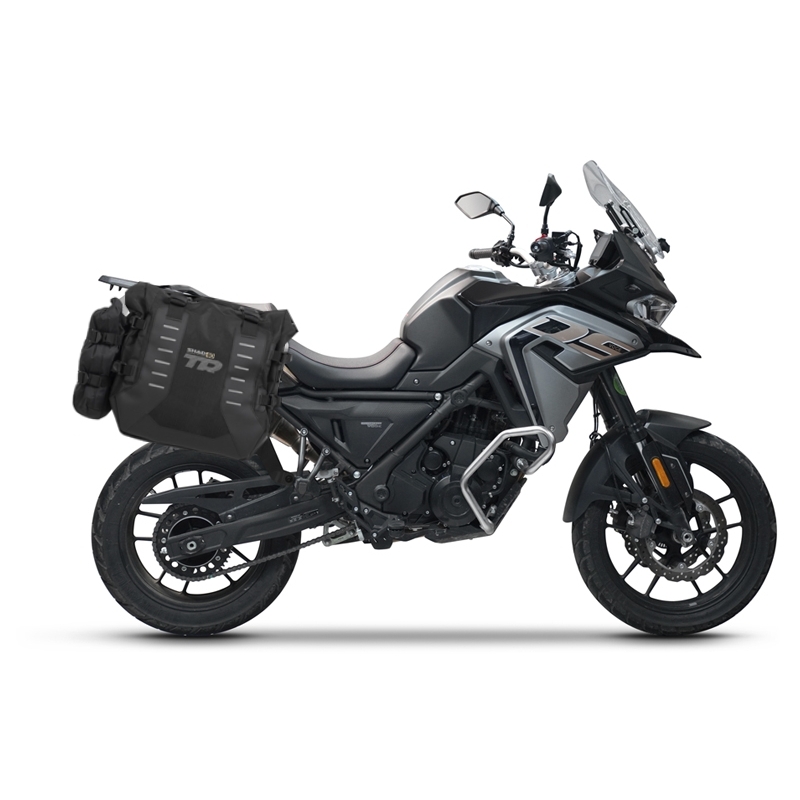 Kompletní sada bočních adventure brašen SHAD TERRA TR40, včetně montážní sady SHAD Voge 650DS / 650DSX