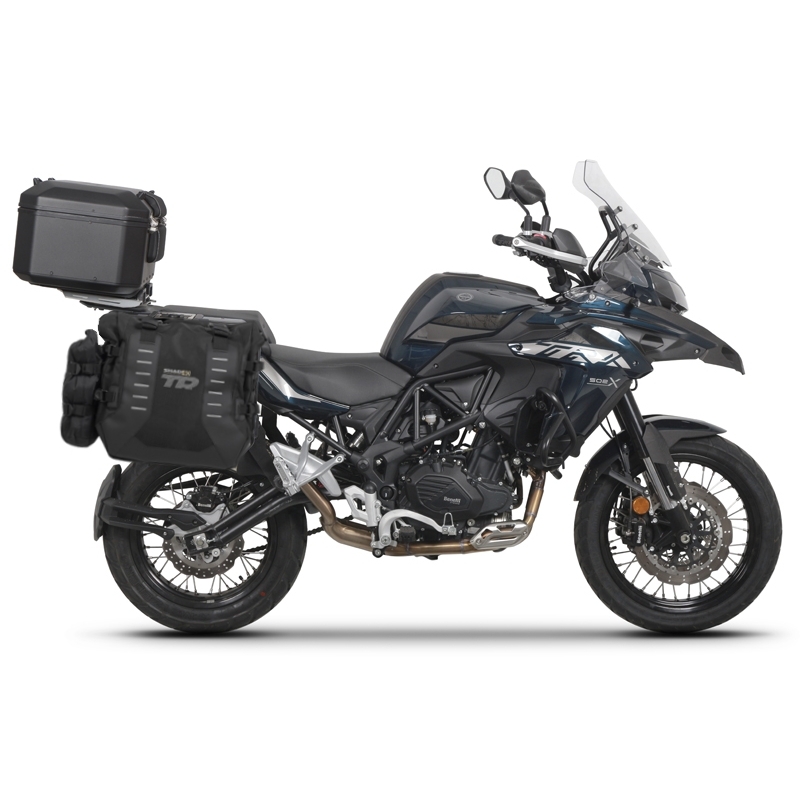 Kompletní sada bočních adventure brašen SHAD TERRA TR40 a  černého hliníkového 48L topcase, včetně montážní sady SHAD Benelli TRK 502 X