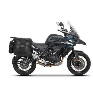 Kompletní sada bočních adventure brašen SHAD TERRA TR40, včetně montážní sady SHAD Benelli TRK 502 X
