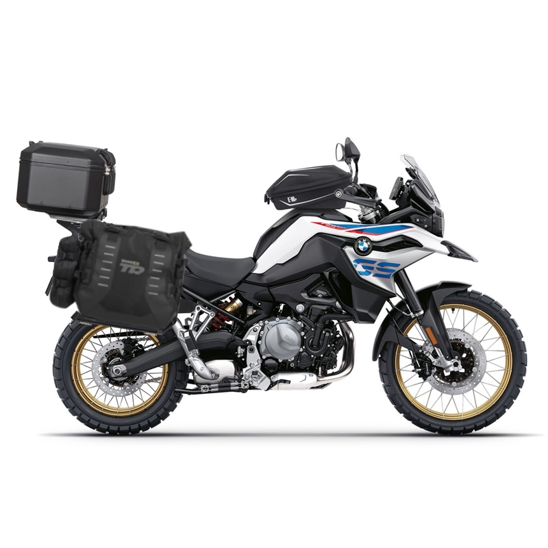 Kompletní sada bočních adventure brašen SHAD TERRA TR40 a  černého hliníkového 37L topcase, včetně montážní sady SHAD BMW F750 GS / F850 GS