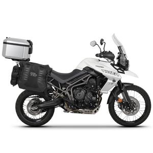 Kompletní sada sedlových brašen SHAD TERRA TR40 a hliníkového 55L topcase, včetně montážní sady SHAD TRIUMPH Tiger 800
