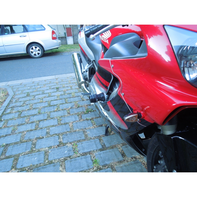 Honda CBR 600F (99-07) BEZ ÚPRAVY KAPOTÁŽE Arrow