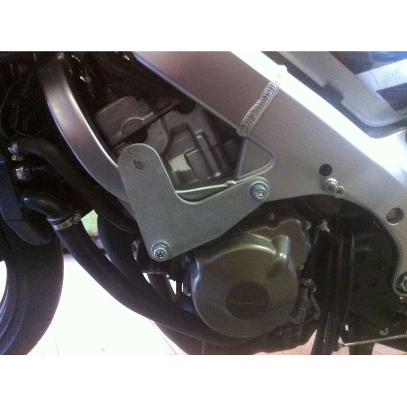 Honda CBR 600F (99-07) BEZ ÚPRAVY KAPOTÁŽE Arrow