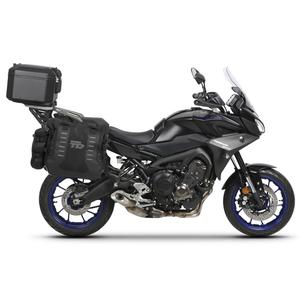 Kompletní sada sedlových brašen SHAD TERRA TR40 a  černého hliníkového 48L topcase, včetně montážní sady SHAD YAMAHA MT-09 Tracer / Tracer 900