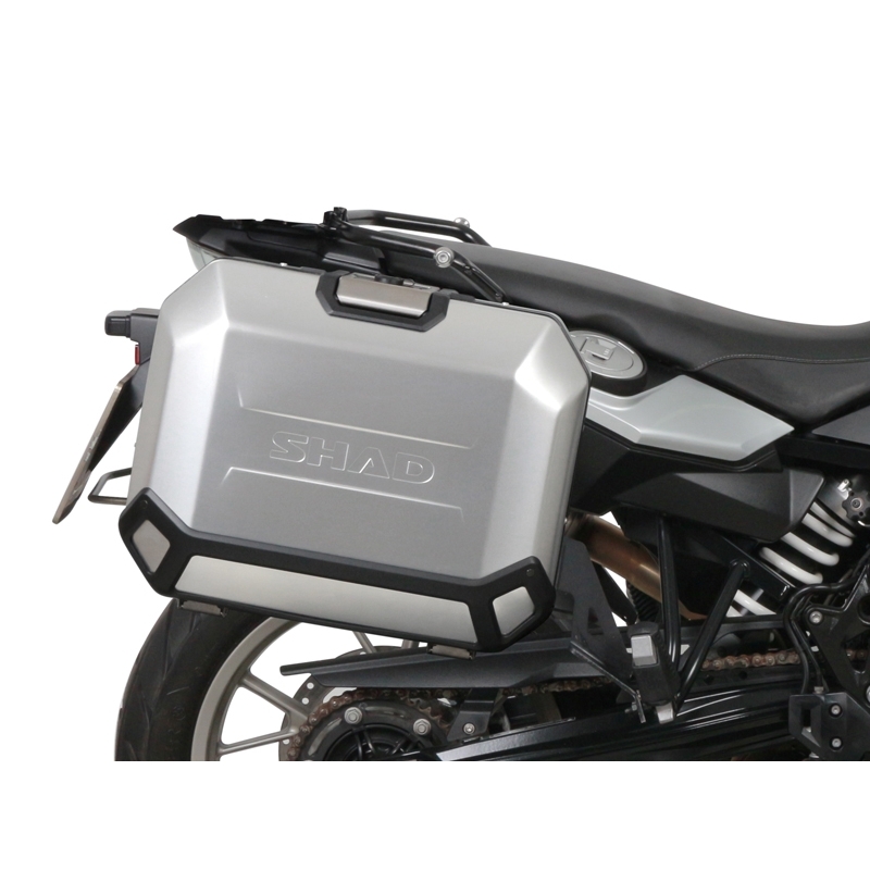 Kompletní sada bočních černých hliníkových kufrů SHAD TERRA BLACK 36L/47L , včetně montážní sady SHAD BMW F 650 GS/ F 700 GS/ F 800 GS