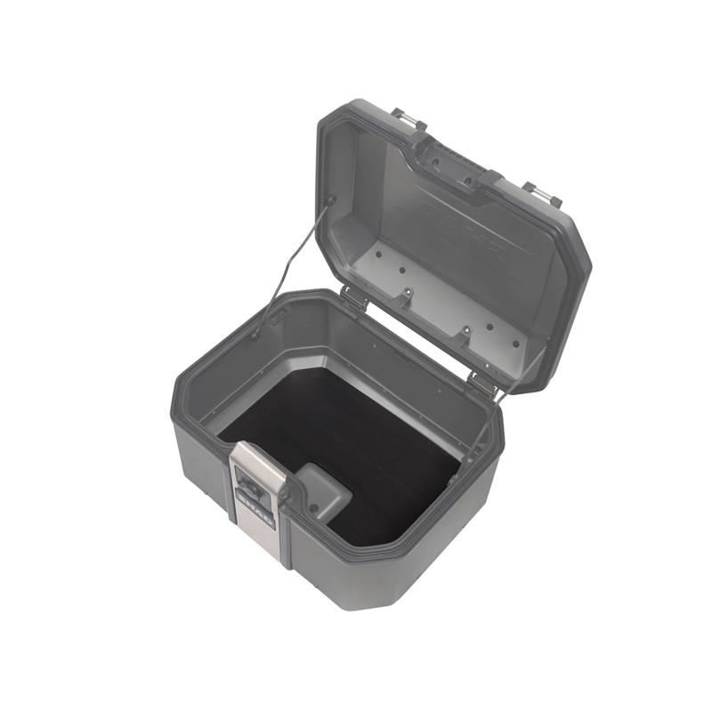 Kompletní sada černých hliníkových kufrů SHAD TERRA BLACK , 37L topcase 36L/36L boční kufry, včetně montážní sady a plotny SHAD SUZUKI DL 650 V-Strom