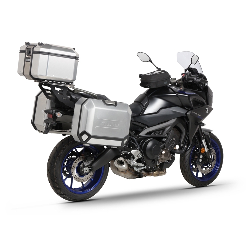 Kompletní sada černých hliníkových kufrů SHAD TERRA BLACK , 37L topcase 47L/47L boční kufry, včetně montážní sady a plotny SHAD YAMAHA MT-09 Tracer / Tracer 900