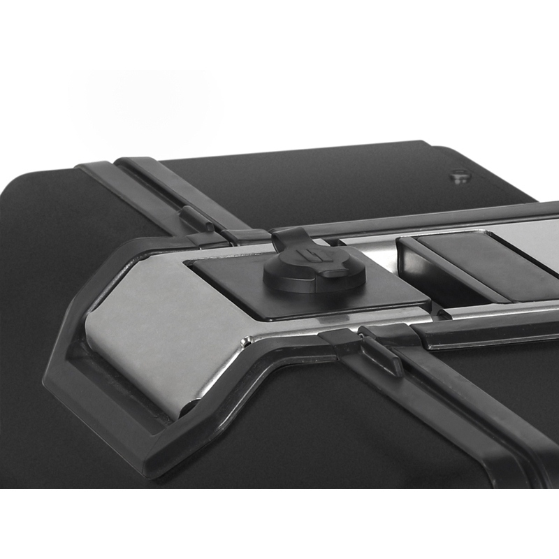 Kompletní sada černých hliníkových kufrů SHAD TERRA BLACK , 48L topcase 47L/47L boční kufry, včetně montážní sady a plotny SHAD SUZUKI DL 650 V-Strom