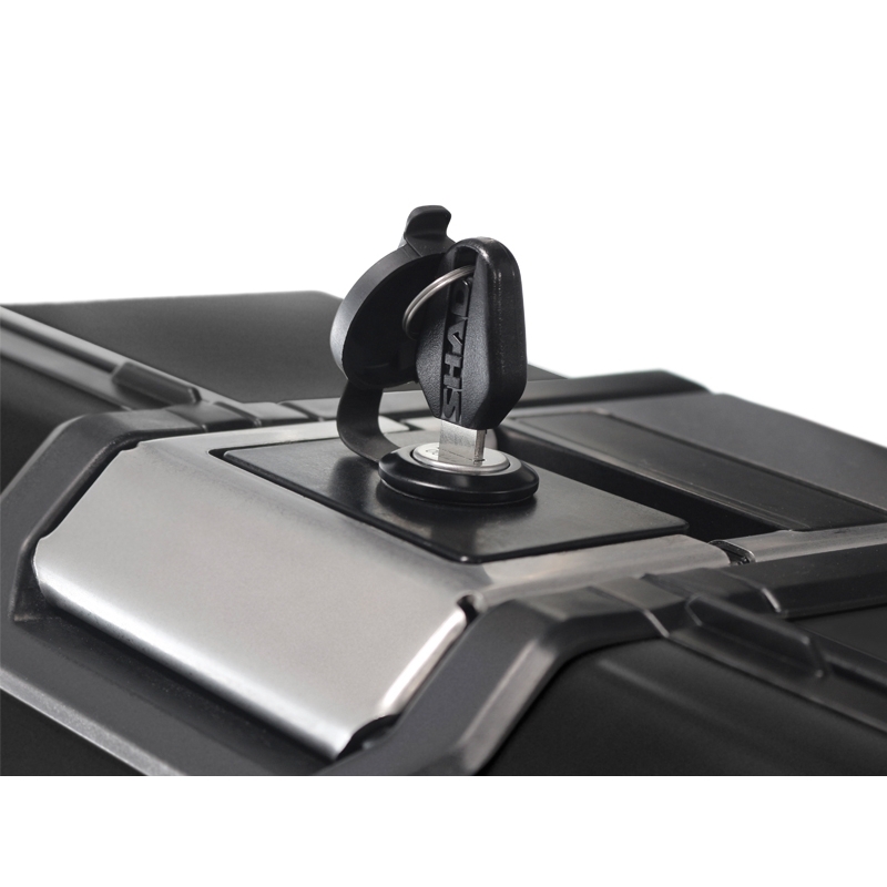 Kompletní sada černých hliníkových kufrů SHAD TERRA BLACK , 48L topcase 47L/47L boční kufry, včetně montážní sady a plotny SHAD HONDA NC 750 X