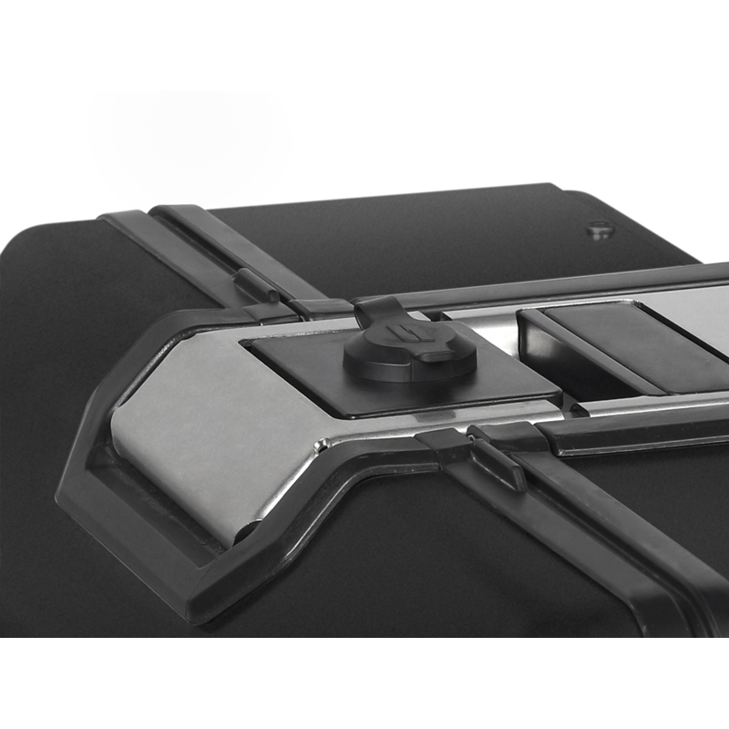 Kompletní sada černých hliníkových kufrů SHAD TERRA BLACK , 48L topcase 47L/47L boční kufry, včetně montážní sady a plotny SHAD HONDA X-ADV 750