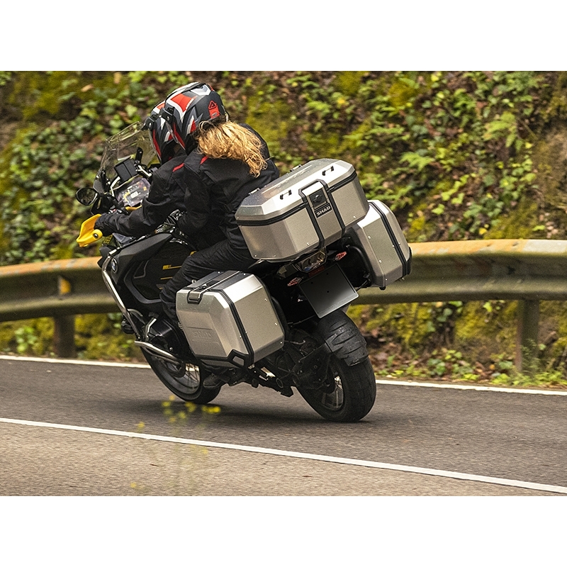 Kompletní sada hliníkových kufrů SHAD TERRA, 55L topcase 36L/47L boční kufry, včetně montážní sady a plotny SHAD BMW F 650 GS / F 700 GS/ F 800 GS (2008 - 2018)