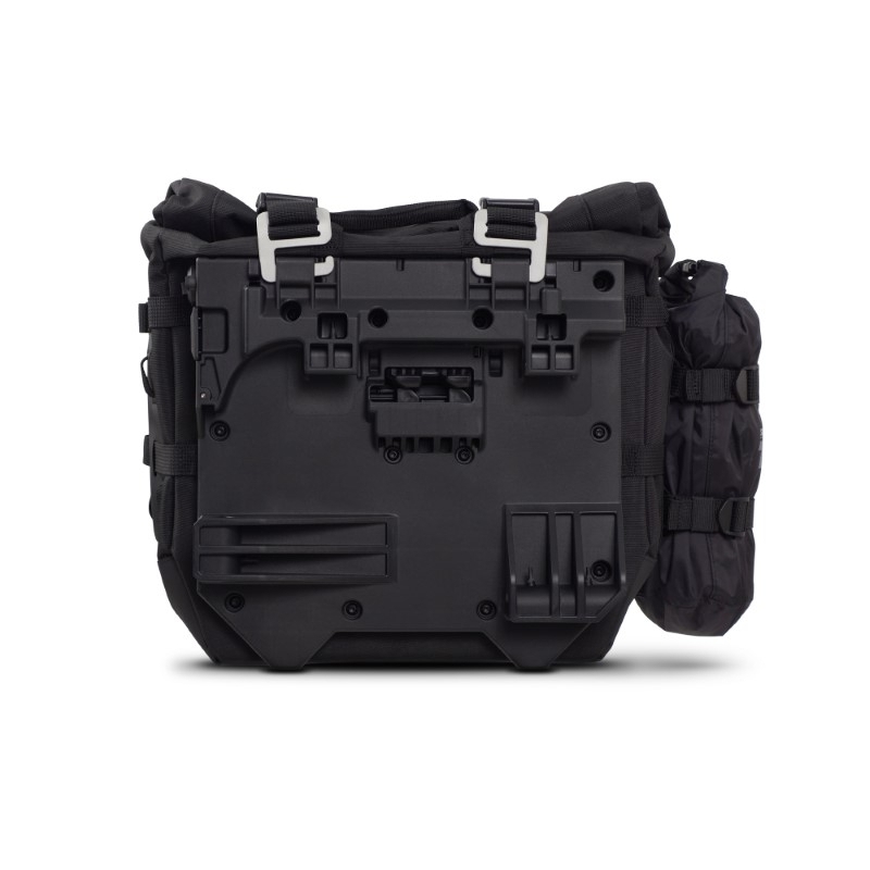 Kompletní sada bočních adventure brašen SHAD TERRA TR40 a  černého hliníkového 48L topcase, včetně montážní sady SHAD Harley Davidson Pan America 1250