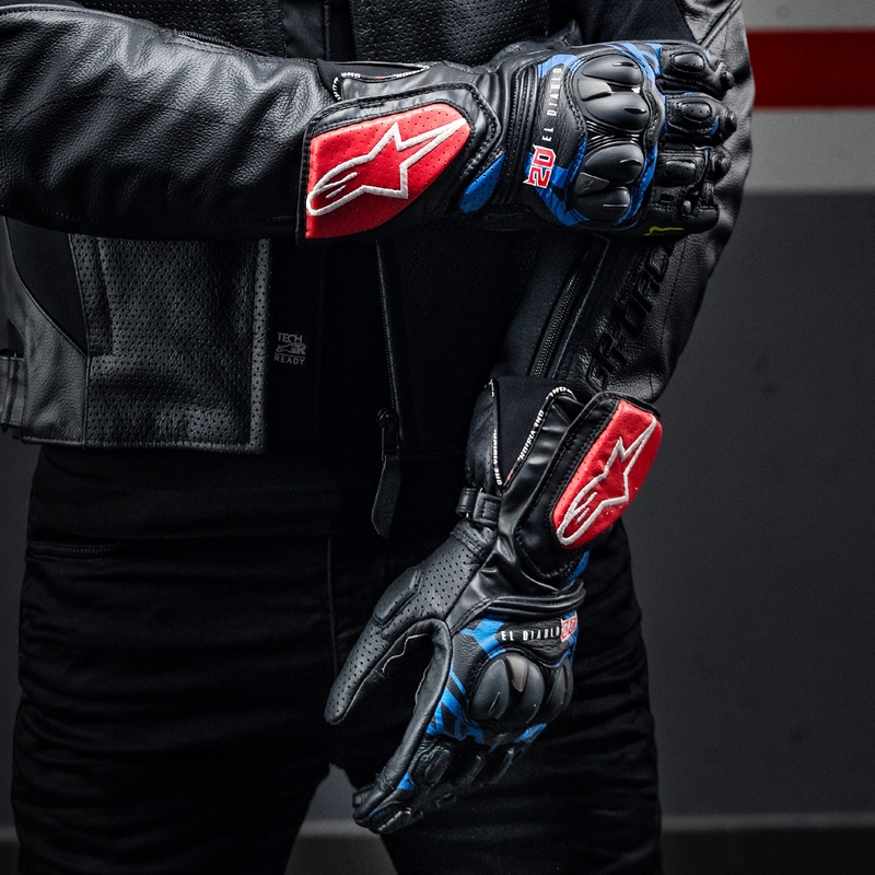 Rukavice na motorku Alpinestars SP-8 3 Monster FQ20 černo-červeno-modro-bílé