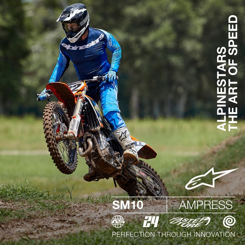 Motokrosová helma Alpinestars Supertech S-M10 Ampress matná černo-bílá