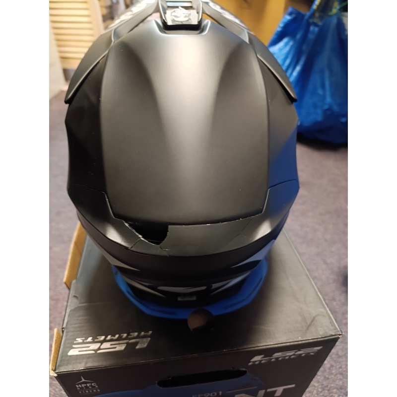 Motokrosová přilba Airoh Twist Color černá matná - II. jakost