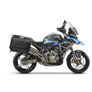 Kompletní sada bočních černých hliníkových kufrů SHAD TERRA BLACK 47L/47L , včetně montážní sady SHAD Zontes ZT310-T/ T2-310