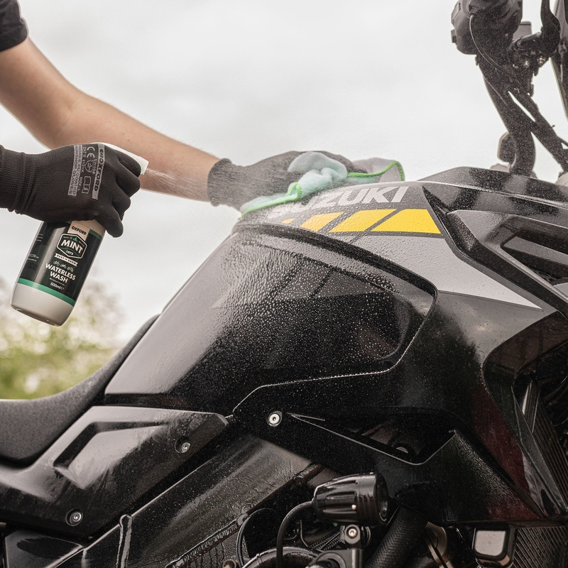 Čistič motocyklu a kol (bez použití vody) MINT 500 ml