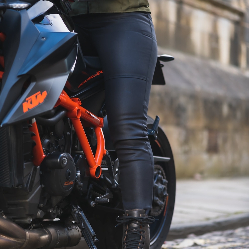Zkrácené dámské džíny na motorku Oxford Original Approved Waxed Jeggins AA černé