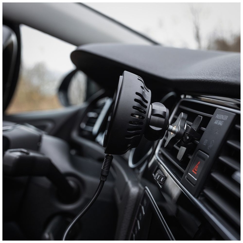 Držák s bezdrátovým nabíjením a aktivním chlazením FIXED MagCool s uchycením MagSafe černý 15W