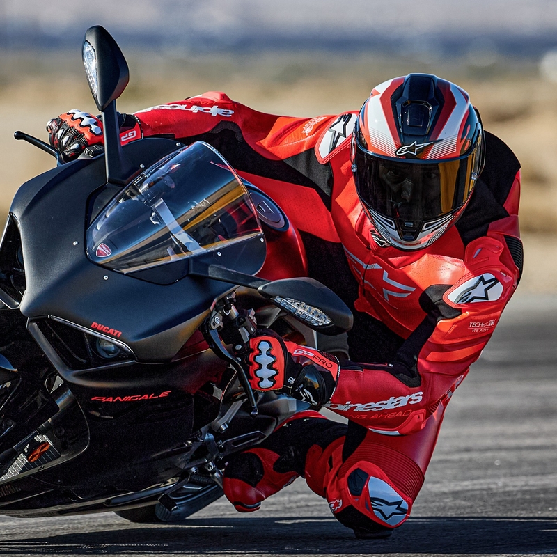 Jednodílná kožená kombinéza na motorku Alpinestars GP Plus V4 Sprint, Tech-air kompatibilní fluo červeno-červeno-bílo-černá