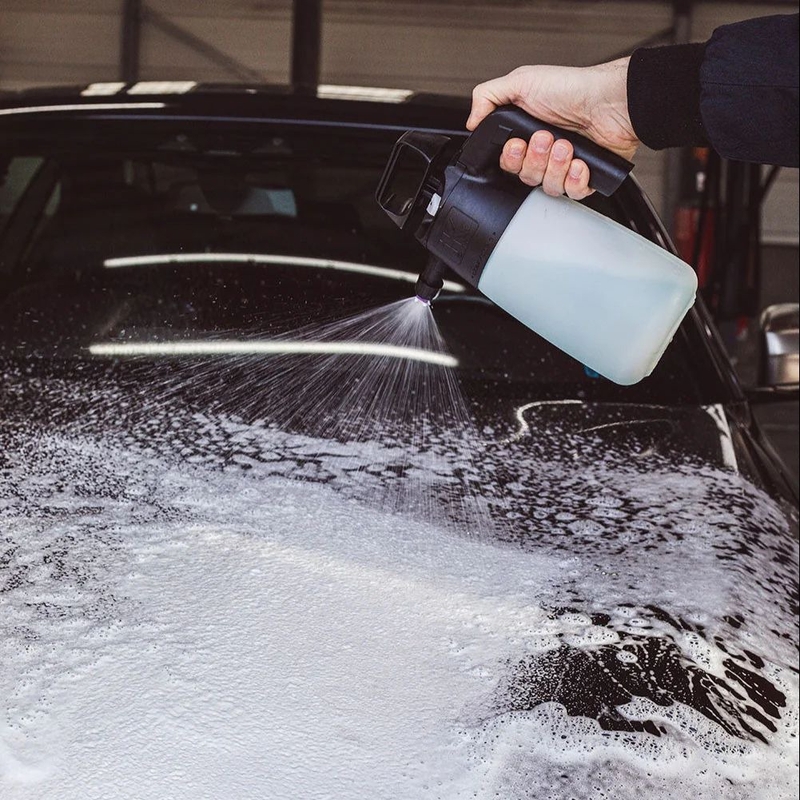 Šampon s hustou pěnou a neutrálním pH Dr. Wack Power Foam Shampoo 1 l