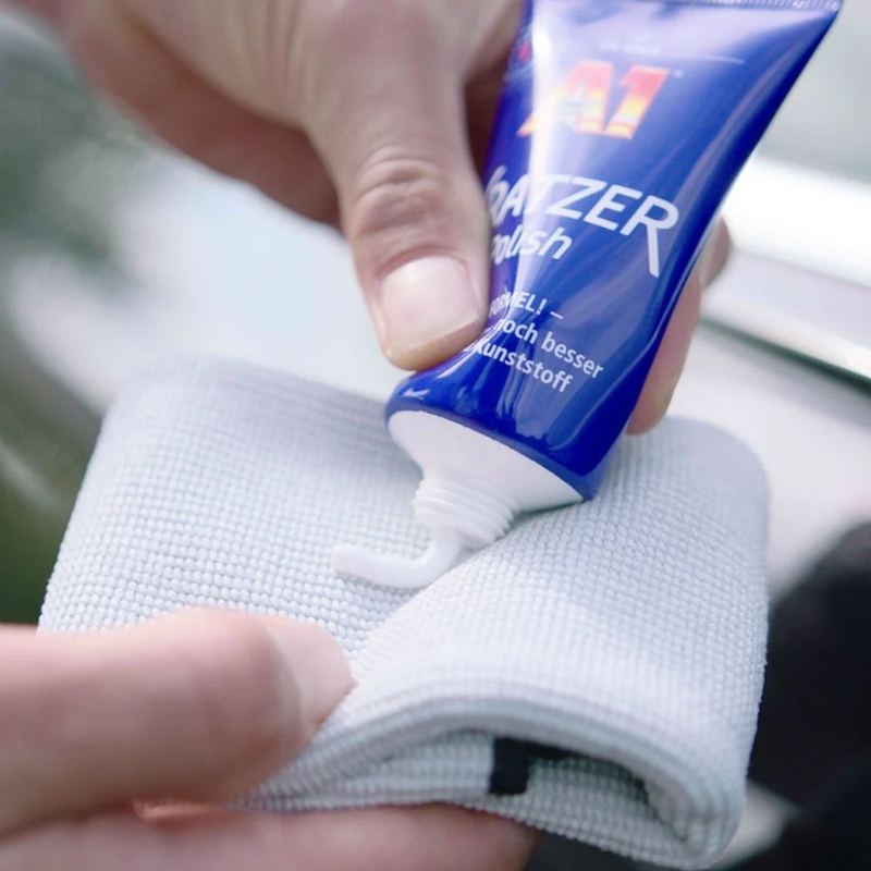 Odstraňovač jemných škrábanců z laku a plastů Dr. Wack Scratch Polish 50 ml