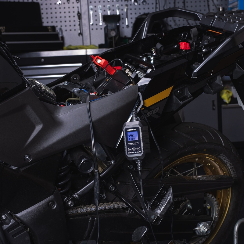 Nabíječka baterií Oxford Oximiser Pro 1250 1,3A, 6/12V, 3,5-40Ah