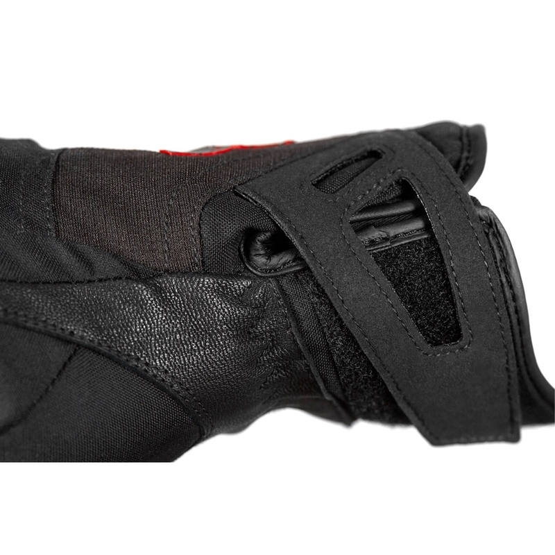 Rukavice na motorku Seventy Degrees SD-T55 Atak černo-červené