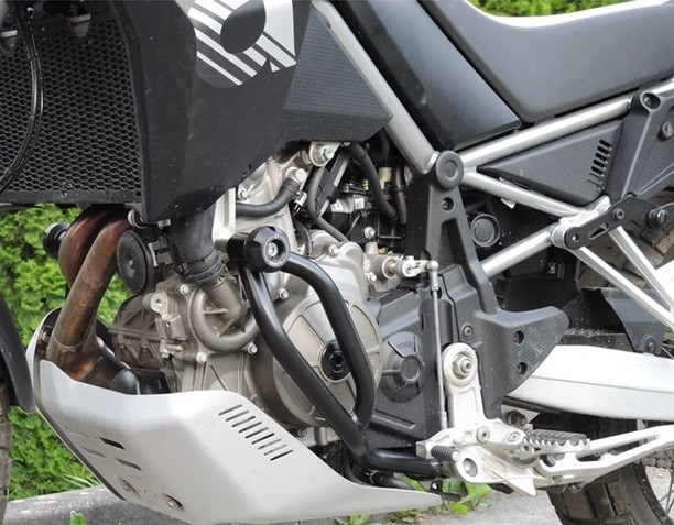 Ochranné rámy motoru RDMOTO CF167KD černá (lower frames with protectors)