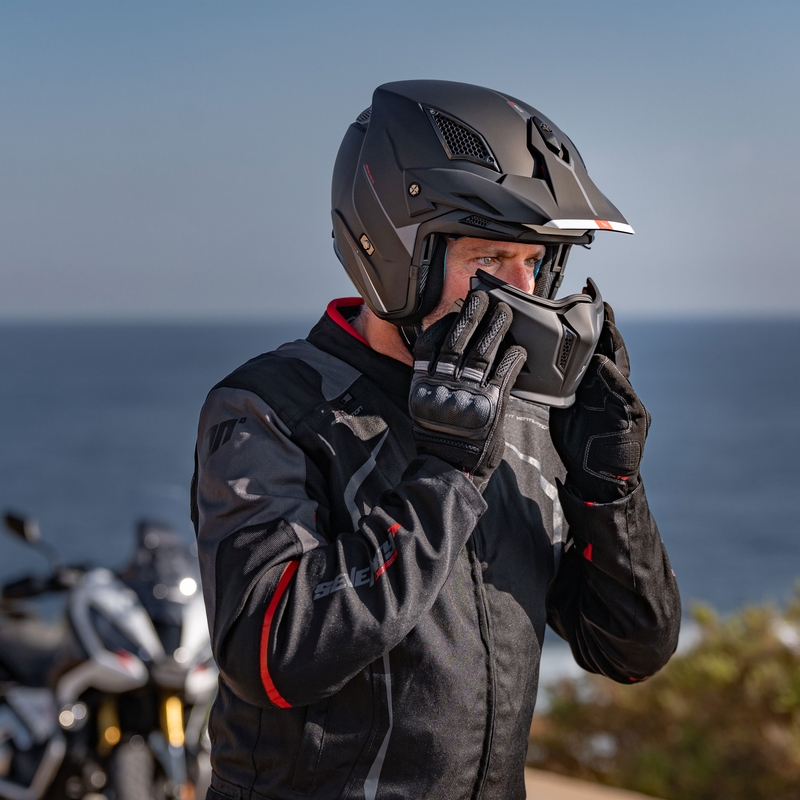 Otevřená přilba s maskou MT Streetfighter SV S Solid A1 černá matná