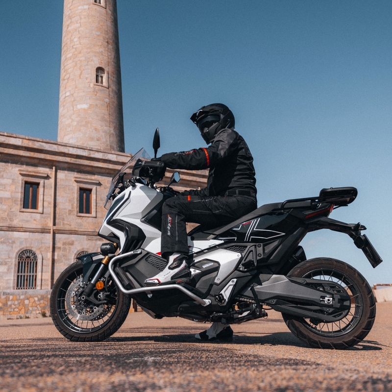 Otevřená přilba s maskou MT Streetfighter SV S Solid A1 černá matná