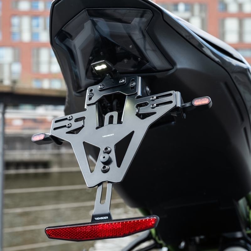 Držák SPZ s osvětlením Highsider Akron RS PRO Kawasaki Z 900 RS černý