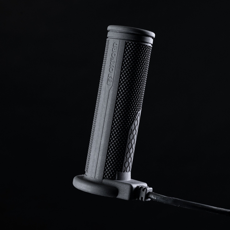 Vyhřívané gripy Oxford Hotgrips PRO Touring s integrovaným ovládáním v rámci gripu