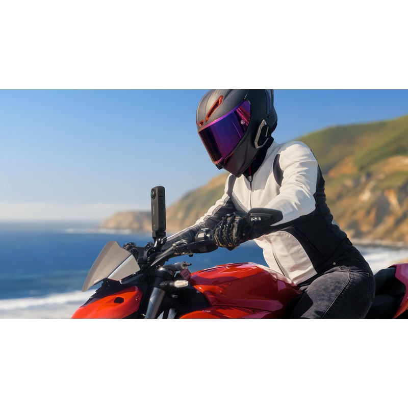 Akční kamera Insta360 X4 Motorcycle Bundle černá