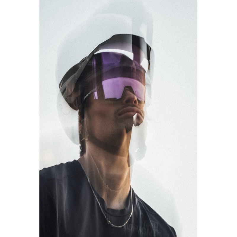 Sluneční brýle 100% Slendale s fialovým fotochromatickým sklem