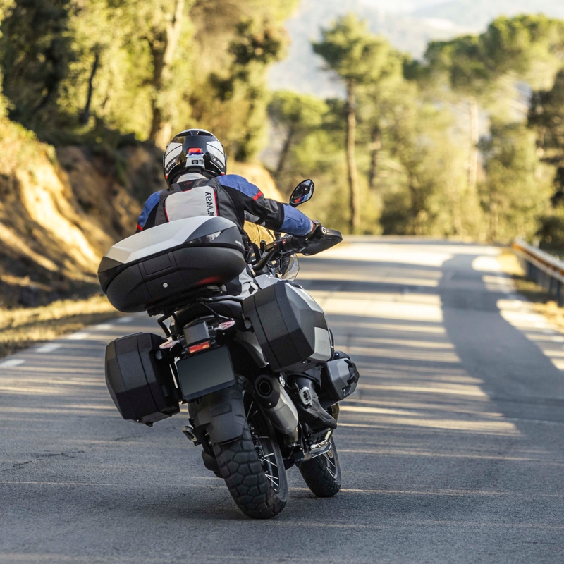 Boční kufry na motorku SHAD SH38X (rozšiřitelný koncept)